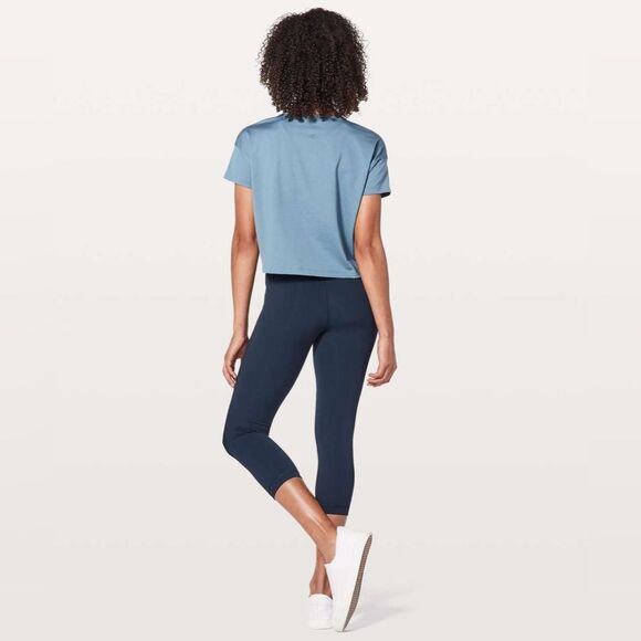 NWOT Lululemon Wunder Under Crop (High-Rise) *Full-On Luxtreme 21" True Navy - Picture 3 of 6